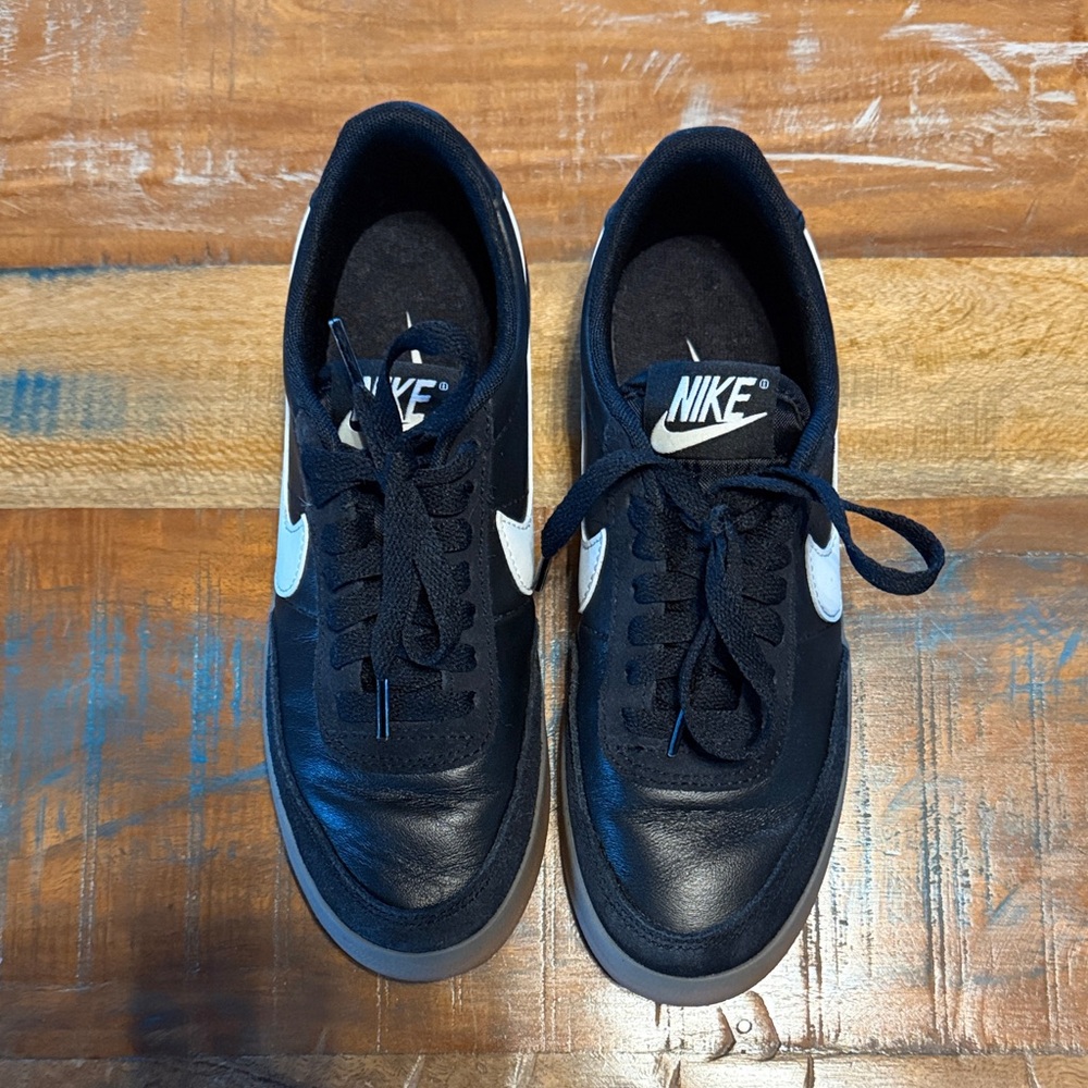 Nike Women’s Black and White Sneakers (size:6) worn 1 time!
